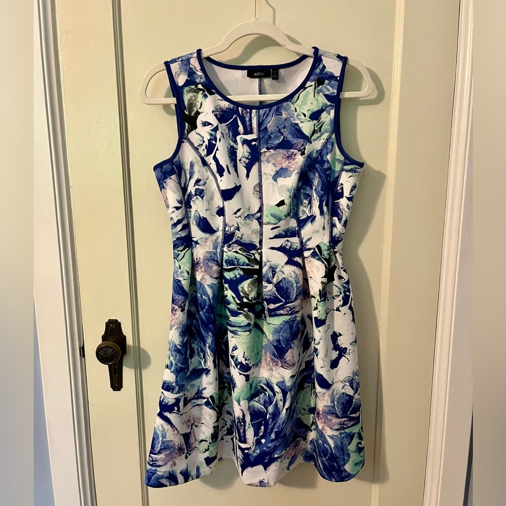 Women’s Apt. 9 blue floral sleeveless dress size PL